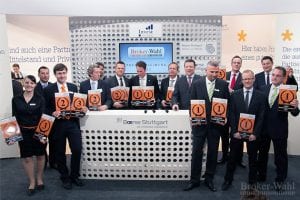 Gruppenfoto der Sieger der Brokerwahl 2012 - ein imposantes Bild.